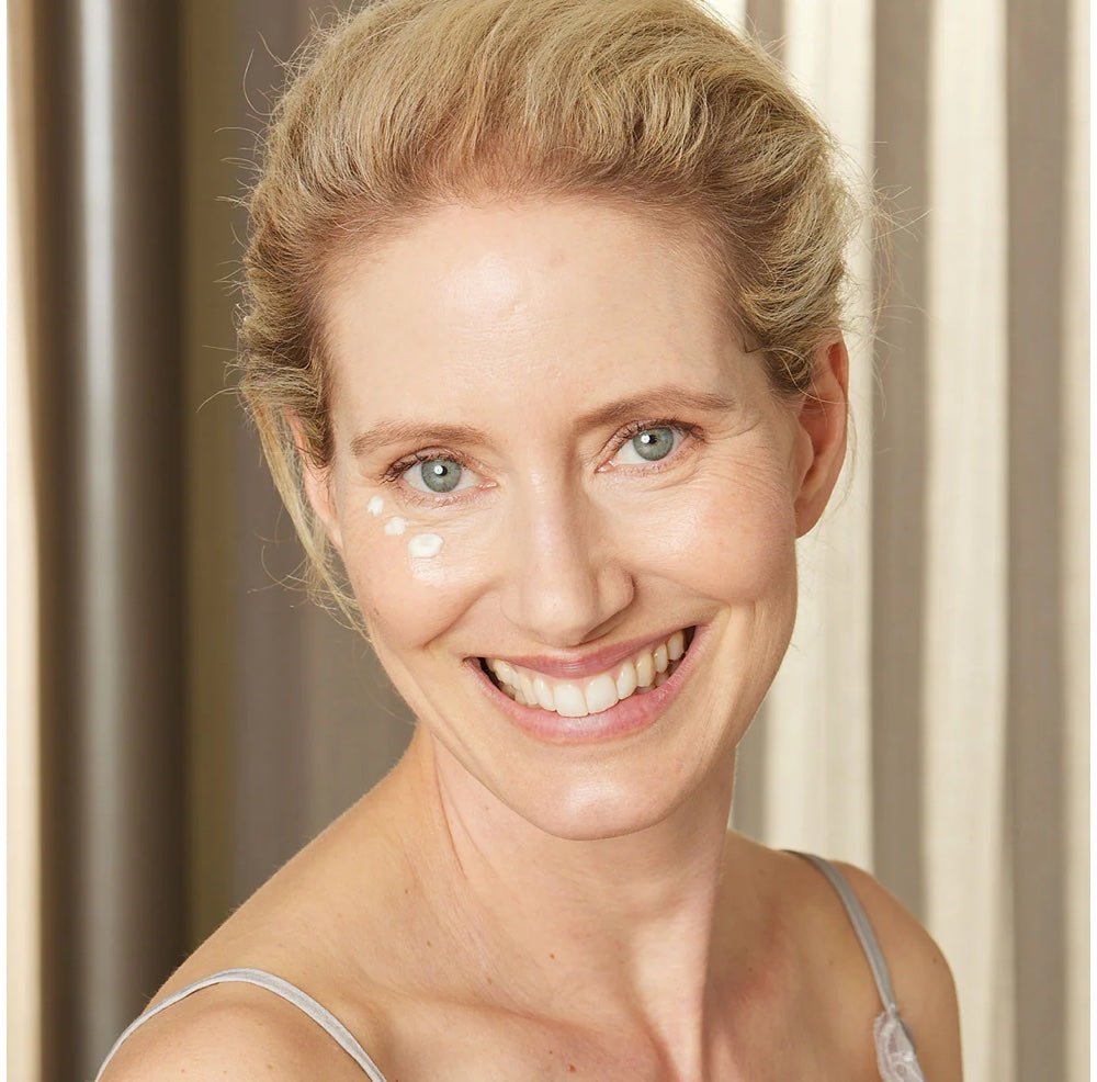 BIODROGA Lifting Boost Eye Balm - Elegant Beauty - BIODROGA